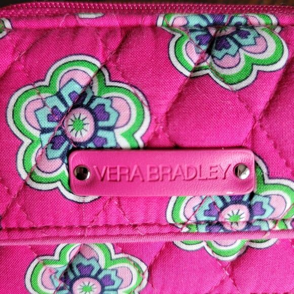 Vera Bradley pink zip around quilted catds coin wristlet wallet - Picture 2 of 7